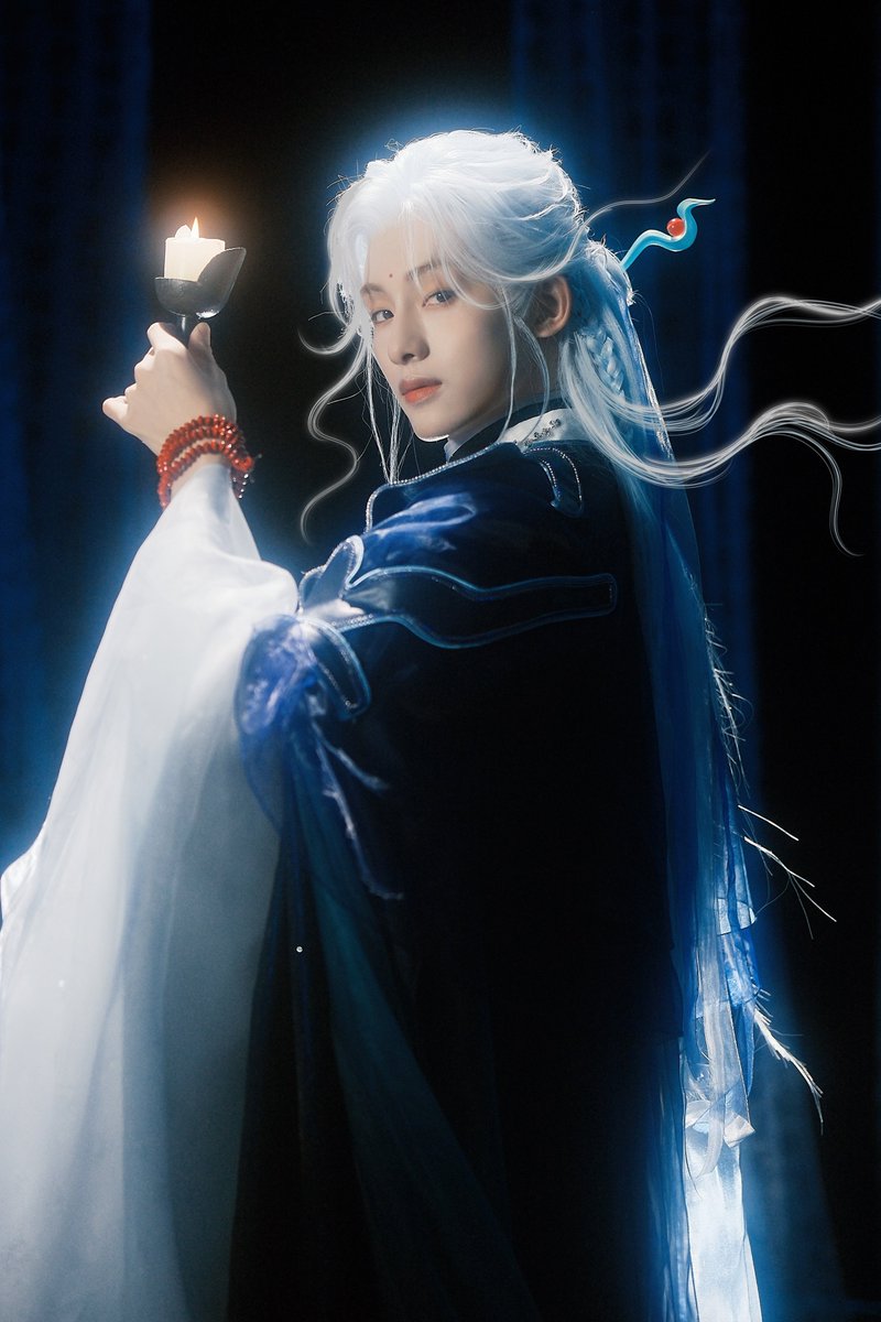 wwfolder's tweet photo. 261025 #WINWIN Weibo update 🌫️🤍

• Honor of Kings' Co Creation Night • ✨ https://t.co/ZlI5aBN3yw