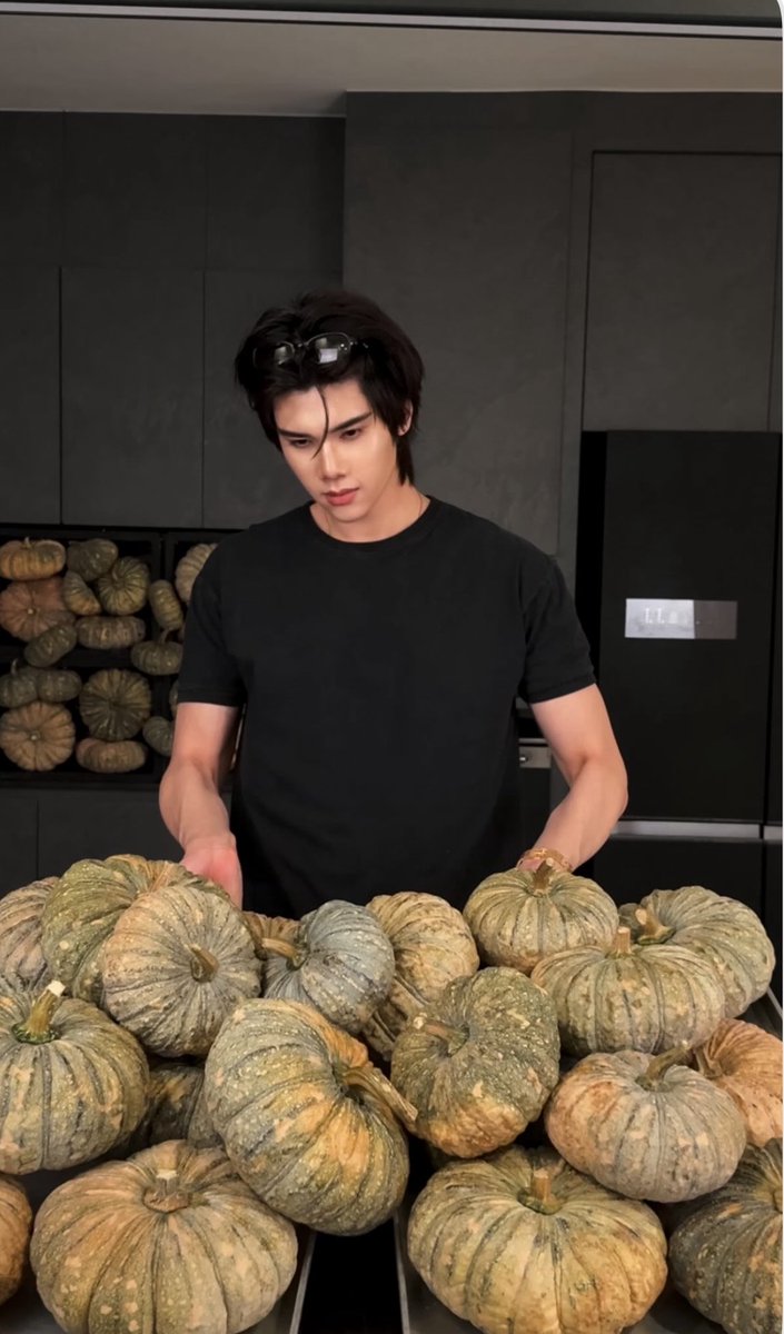 i_amKwan's tweet photo. Pumpkin pia 🎃 #dunknatachai https://t.co/hWdGJNCVLD