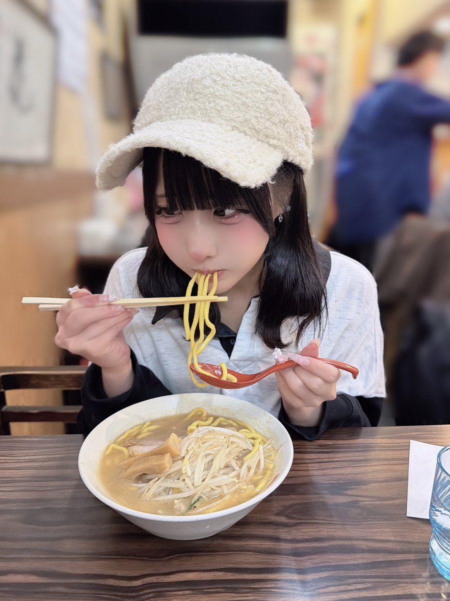 aqa_yuika's tweet photo. AQA TOUR 2026Try Again! in東京🗼‼️
ありがとうございました(՞⸝⸝o̴̶̷̥᷅  ̫ o̴̶̷᷄⸝⸝՞)♡♡♡
今日は新衣装解禁!!これからのお共である大切な瞬間を、みんなと一緒に過ごせて見てもらえて嬉しかった🥰
色合い可愛くてよく見たら水っぽいぷるぷるの生地もあってお気に入りいっぱいなの> ̫<♩
東京まで駆けつけてくれた方も簡単に来れる距離じゃないのに、この日をゆいちゅんにくれて、関東の方も、はじめましてさんや2度目ましてさんもゆいちゅん東京来るからって!!!!ゆいかに会いにきてくれるのもうみんなのことが愛おしすぎてたまらない、՞˶ෆ . ෆ˶ ՞てなってる!話したいこといっぱいあるのに時間足りないよ、もっと一緒に痛かった(ᐡ! - !  ᐡ)🌀🌀さみしいから今日のこととかリプで感想聞かせてね🥺🥺🥺

今日写真撮る時間なかったから
「初めての1人ラーメンはずかしい」の写真(∩-∩⸝⸝)՞ ՞また直接見にきてね🥺🥺🥺