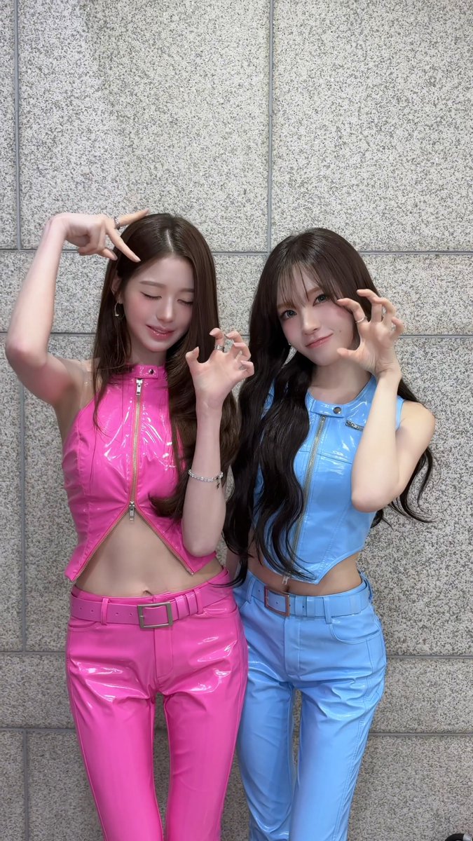 wonyoungdollz's tweet photo. YOUNGLIZ NATION 🩷💙 https://t.co/X9aE372qif