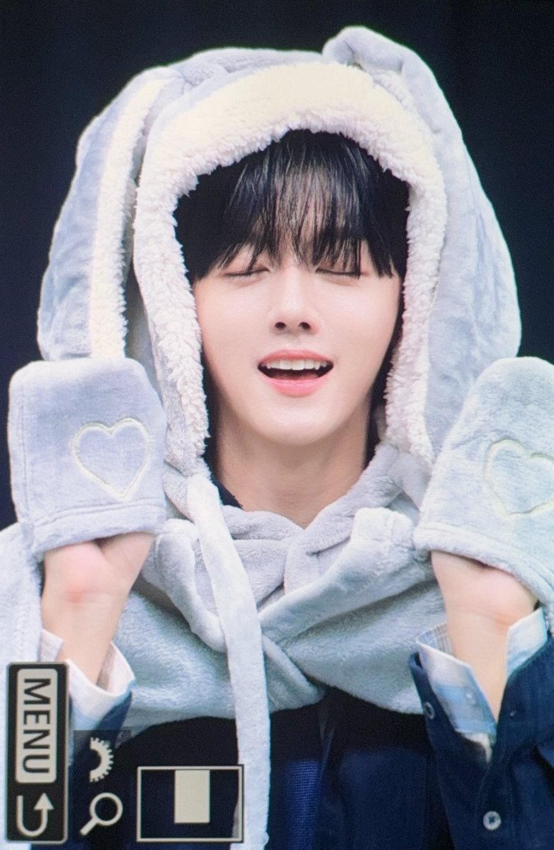 pitapat1123's tweet photo. 진짜완죤아기얼굴 https://t.co/s79YGGpv4F