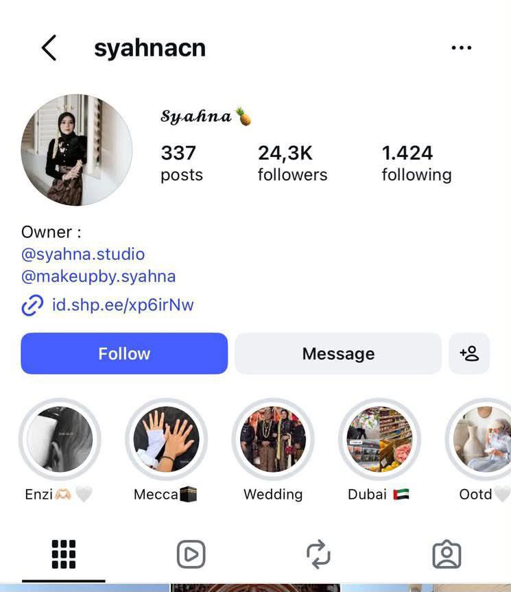 heyfannnnn's tweet photo. from this to this nih❗

belajar dari kasus Irrena Kristyn kemarin, hati-hati sama jarimu ya klo kamu masih butuh audiens dari sosmedmu. 

btw, presiden yg kamu bela itu gabakal pake jasa nail art dan MUA kamu loh mba mba seleb Kudus🥲 https://t.co/DyIAV7oVZd