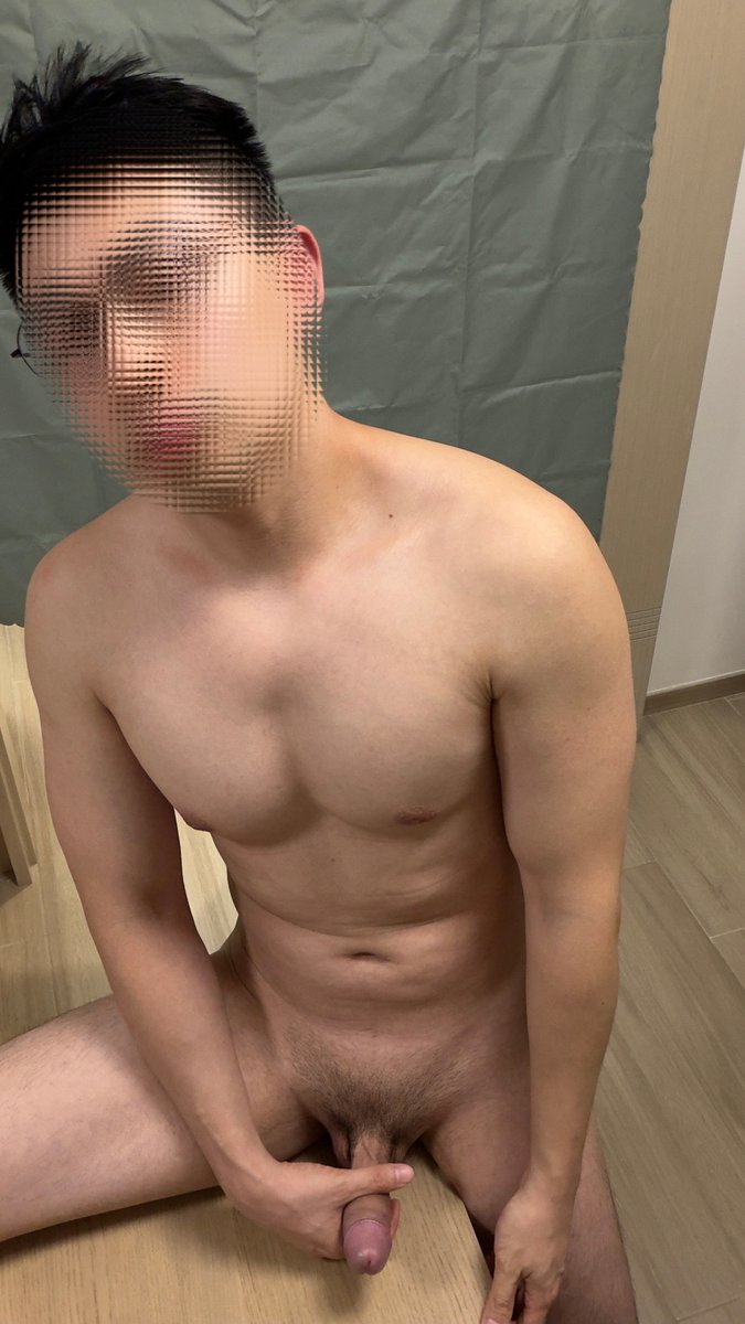 LokyWong's tweet photo. 由於真係好肥
所以要企起身 😂😂 https://t.co/LVbogruk5L