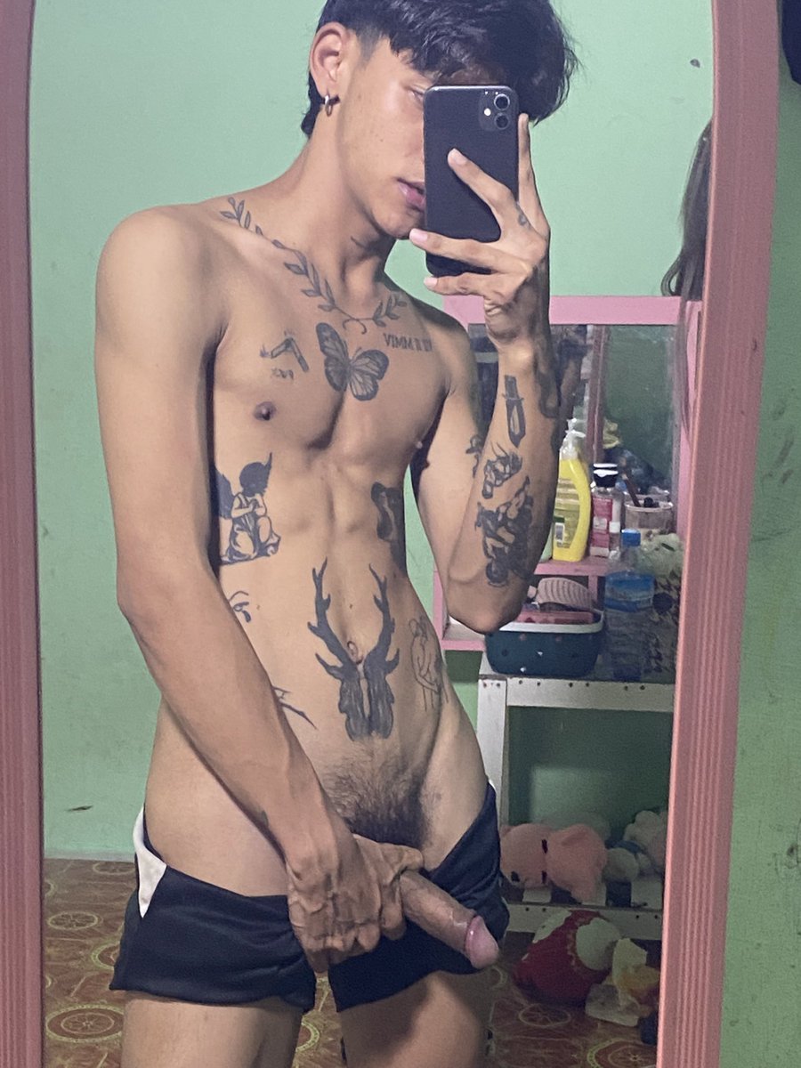 Tonkazi4k's tweet photo. มาหาหน่อยเดียวนอนรอที่ห้อง https://t.co/NaW4h3dAGQ