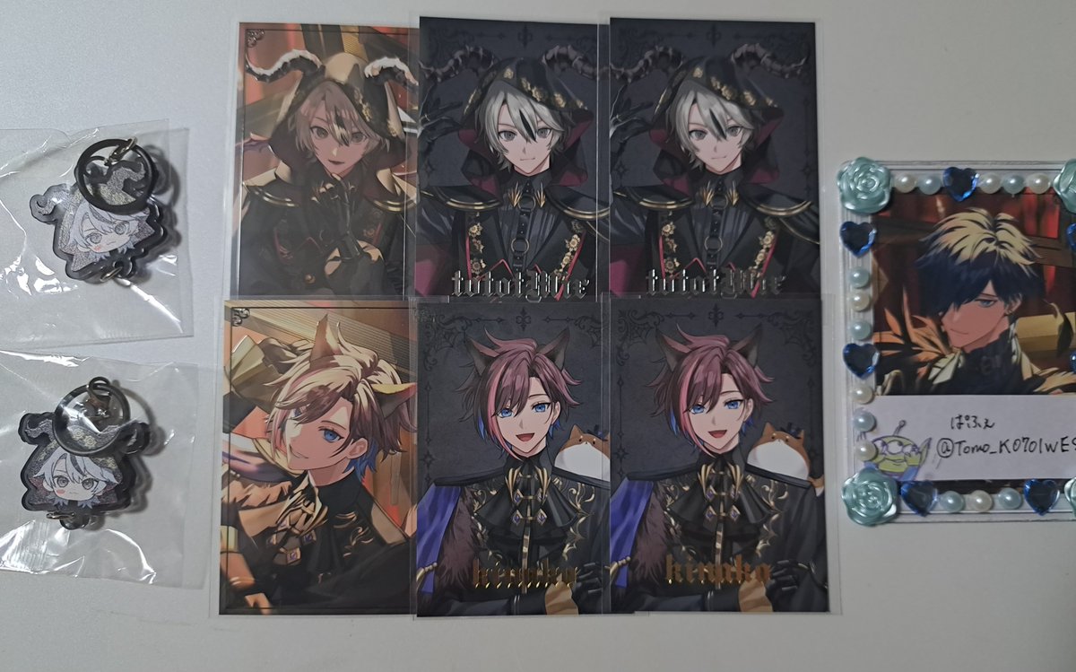 Tomo_K0701WEST's tweet photo. 【交換･譲渡】CrazyRaccoon CR HALLOWEEN ハロウィン RANDOM CARD ランダム カード  A B ランダムチャーム

譲:画像1 
求:同種IDの方、定価+送料

都内手渡し>郵送
お気軽にお声掛けください！ https://t.co/Jjg8861Ehm