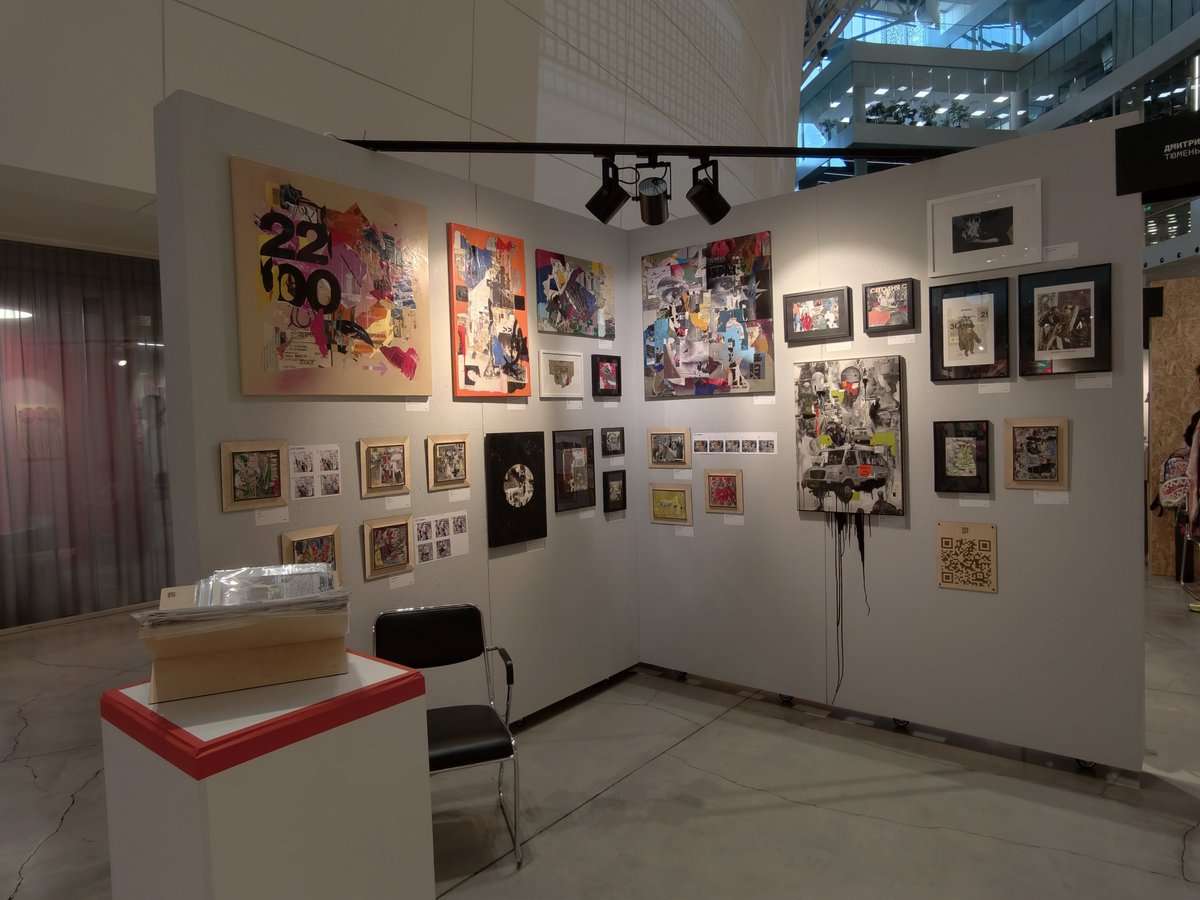 DMartovsky's tweet photo. At the art fair in Yekaterinburg https://t.co/oReNxYHtkT