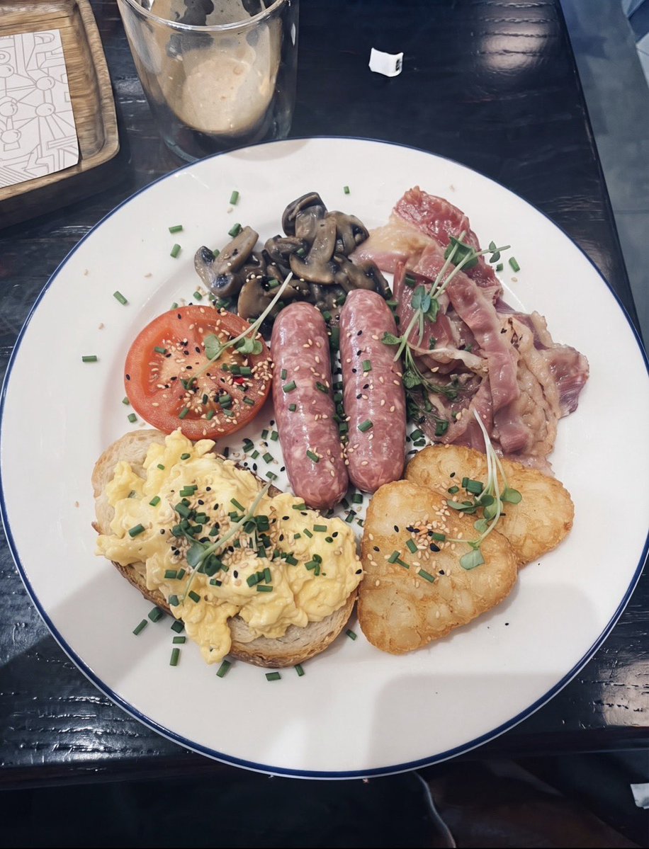 codexowl's tweet photo. Eat or Pass ? https://t.co/IXuV2sMf81