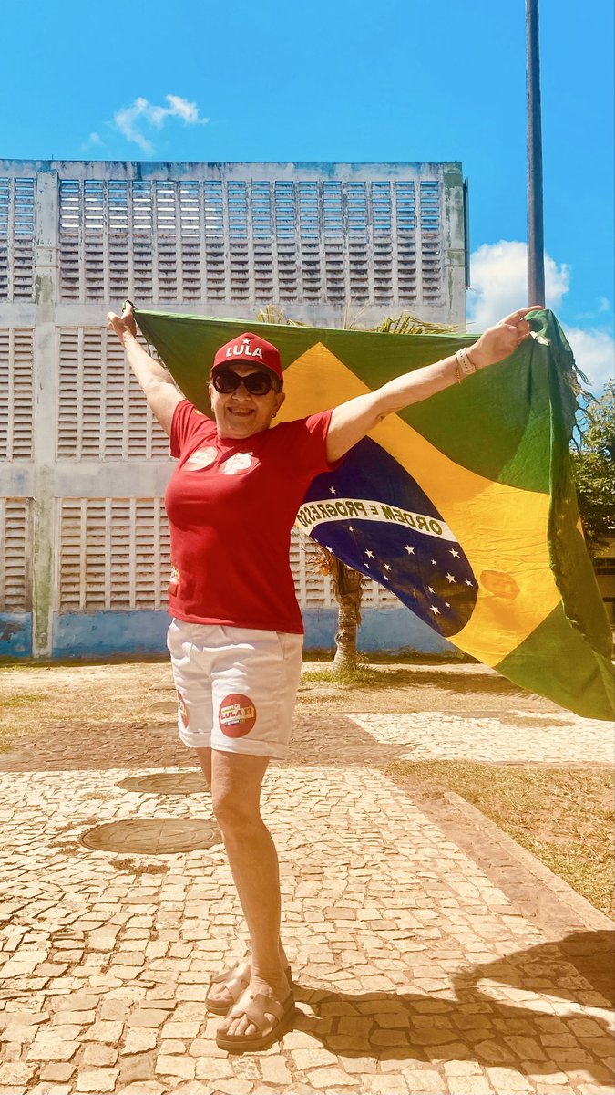 MargarethPonte3's tweet photo. É LULA, 1️⃣3️⃣🇧🇷 COM MUITO ORGULHO E AMOR NO CORAÇÃO!!!!♥️ https://t.co/oRKvtal293
