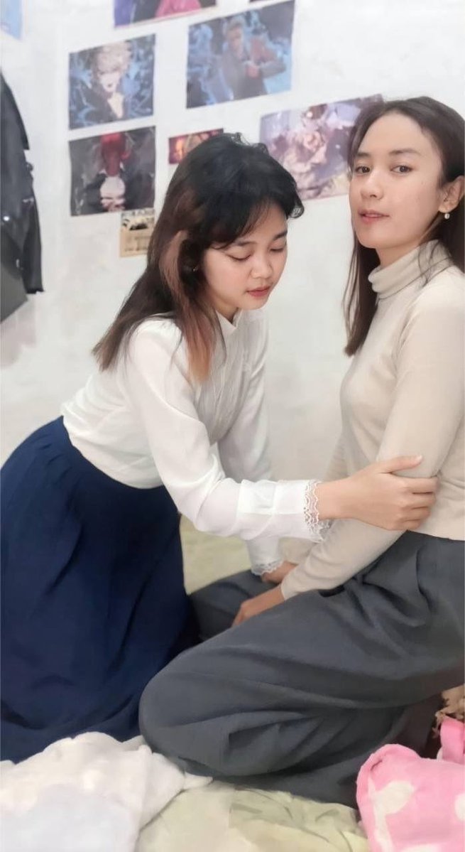 vueznu's tweet photo. Ngajarin adeknya apa sih?

https://t.co/WL7kudZ9mn https://t.co/9rEq55gB6Y