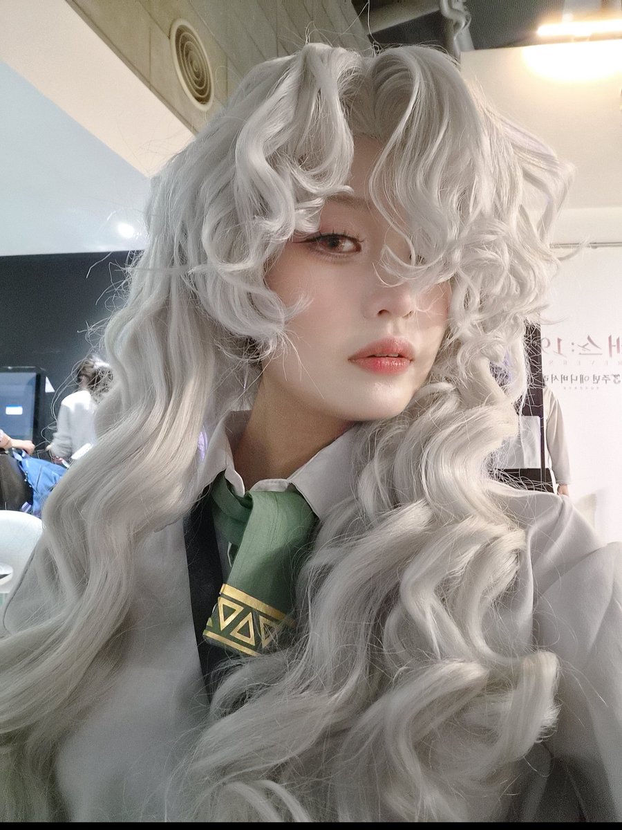 yj9a4's tweet photo. 한 쪽 눈 밖에 안 보여서...
전부 이런 사진밖에 없음 ^_ㅋ 이제진짜끝 https://t.co/V8oC6iI6yi