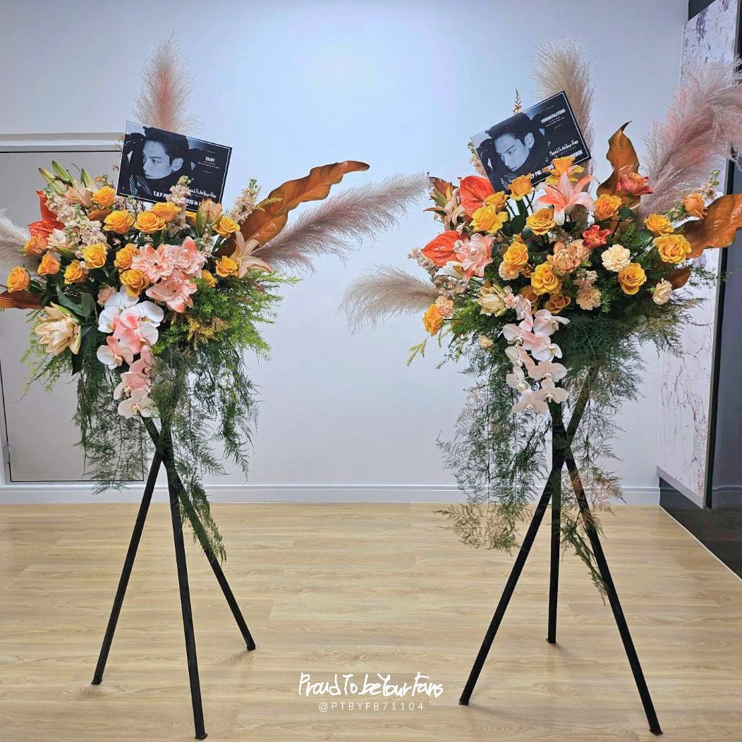 ptbyf871104's tweet photo. We prepared these flowers with so much love, hoping they would brighten your day 🥹❤️

#PTBYF871104 
#TOP_PRESTUDIO_in_BKK https://t.co/VFzphXAxxt