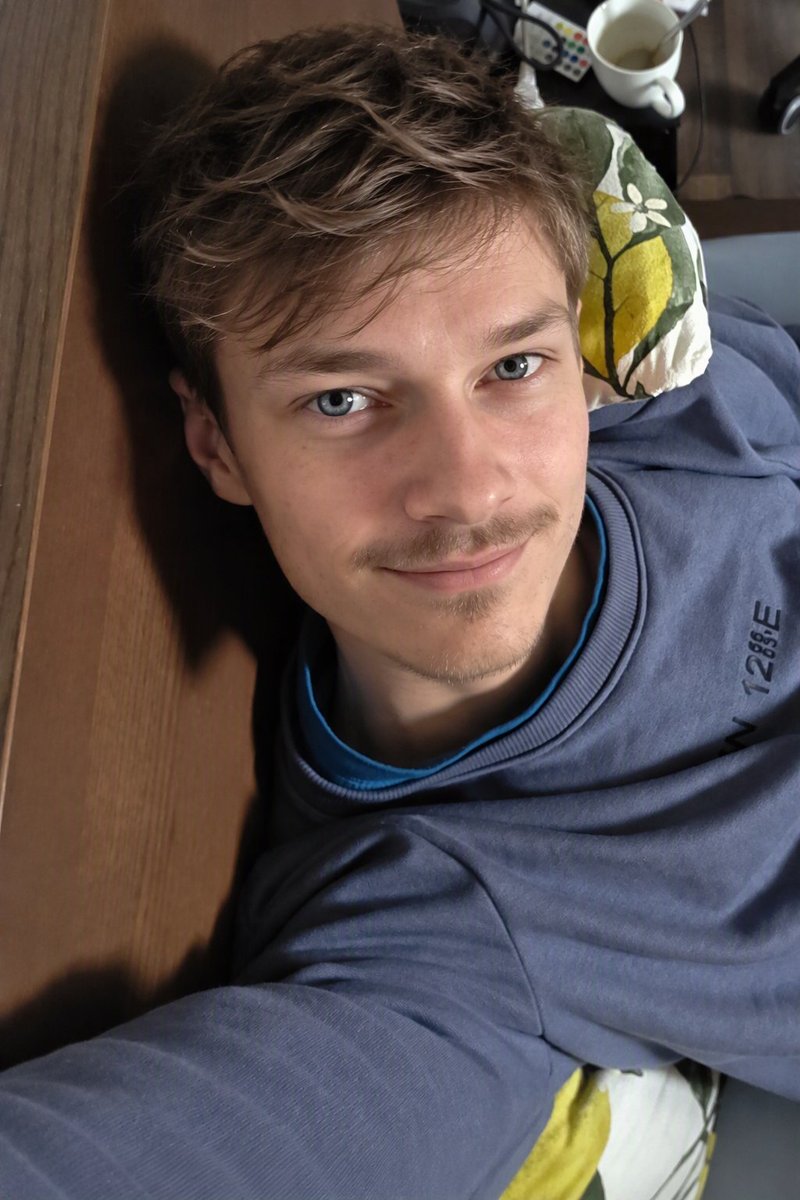 Catheter_Boy's tweet photo. Psst 😇😇 https://t.co/Ykrn7CjLUC