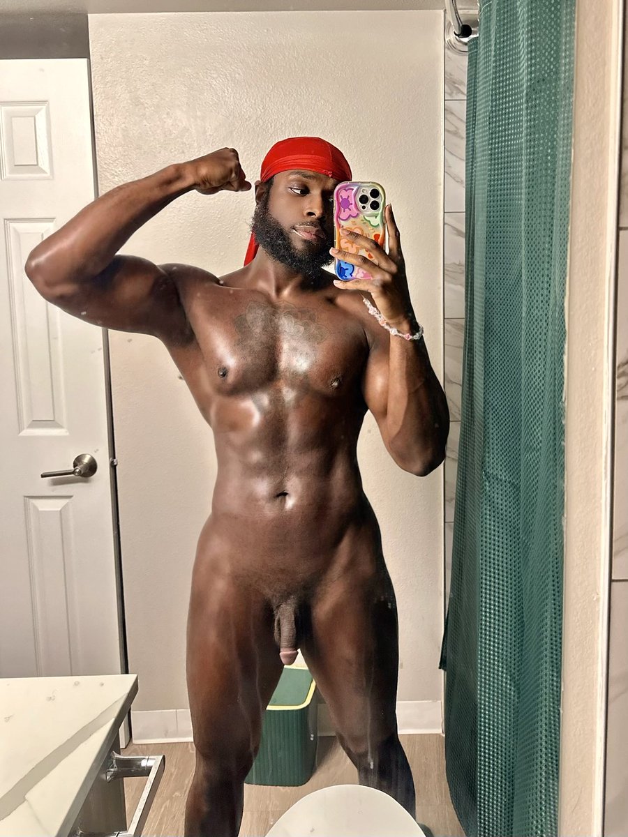 sirchocolatexo's tweet photo. Woke up feeling sexy af https://t.co/wZsAitQKYO