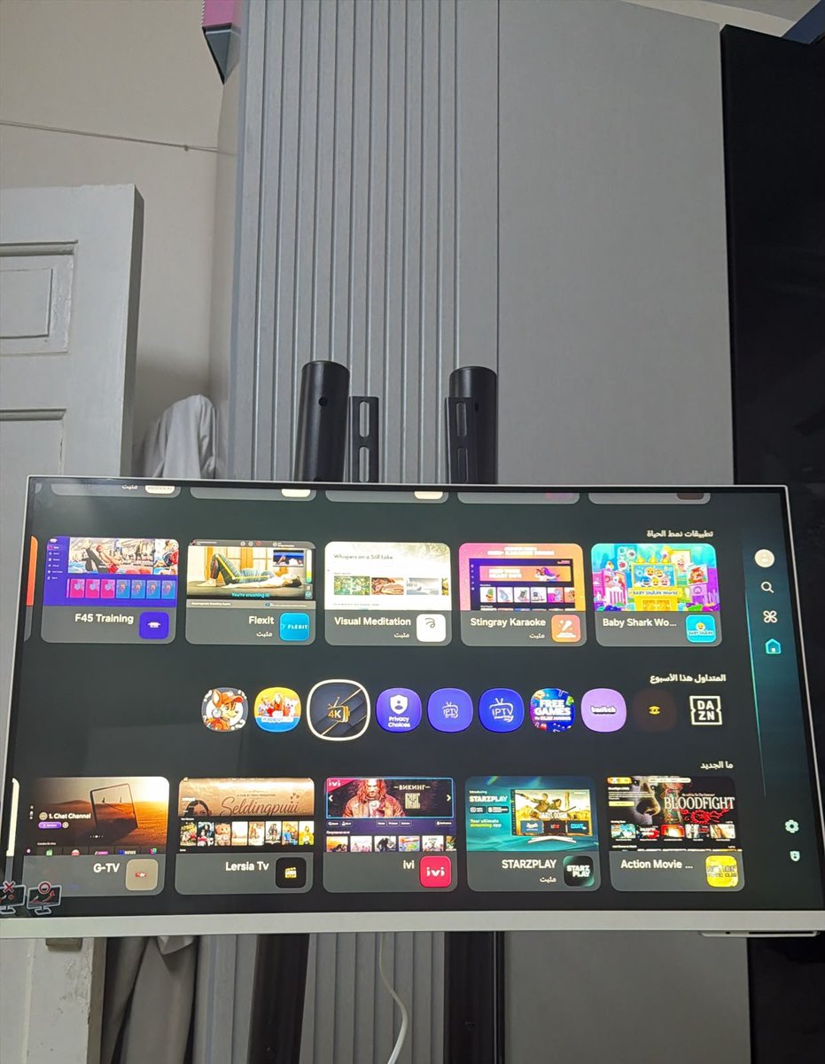 AlKn817's tweet photo. يا جماعة الخير، تكفون نبي اشتراك IPTV يبيض الوجه 😂📺

بث ثابت وقت المباريات الكبيرة، خصوصًا كلاسيكو  بث مباشر برشلونة وريال مدريد، ومعه أفلام ومسلسلات 🎬⚽️

اللي مجرّب اشتراك ومبسوط معه، يفيدنا وش تنصحون فيه؟ 👀🔥 https://t.co/sKKviBQQGf
