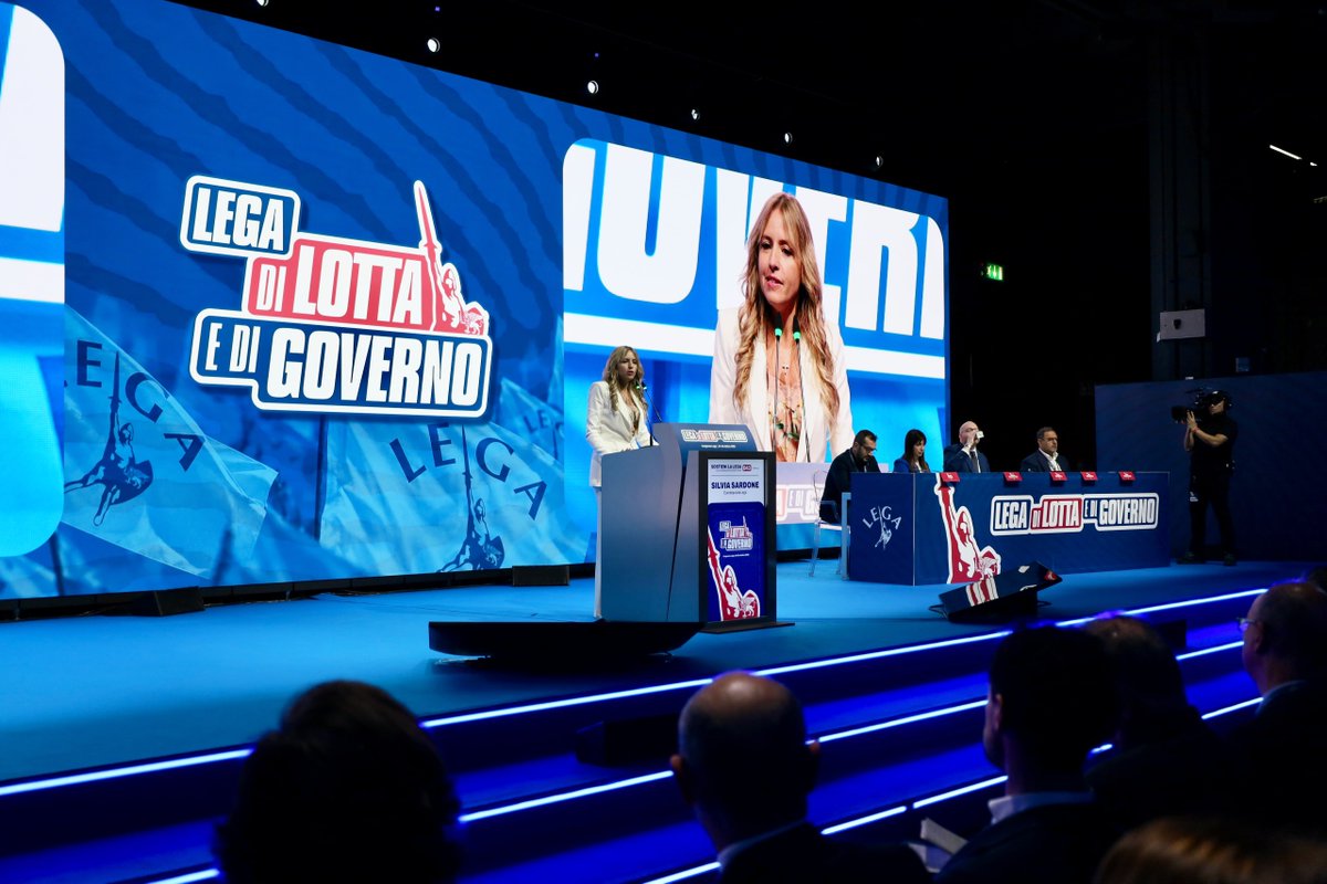 SardoneSilvia's tweet photo. UNA LEGA D'ATTACCO, BASTA POLEMICHE
Oggi al congresso della #Lega a rivendicare la necessità di ripartire senza più attacchi sui giornali. La Lega è forte quando fa battaglia, quando è orgogliosa, quando non arretra ma avanza. Dobbiamo difendere la nostra identità. No a una Lega democristiana e fighetta e mai più governi tecnici con dentro la sinistra!