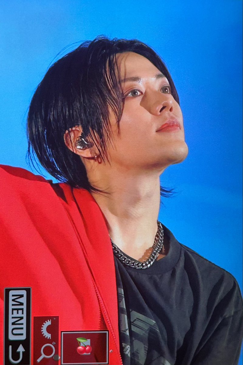 hkcmr_s2's tweet photo. 261025 THE REDLINE #悠太 #YUTA 🫳🏻🫳🏻🫳🏻 https://t.co/D2hq6a7Woz
