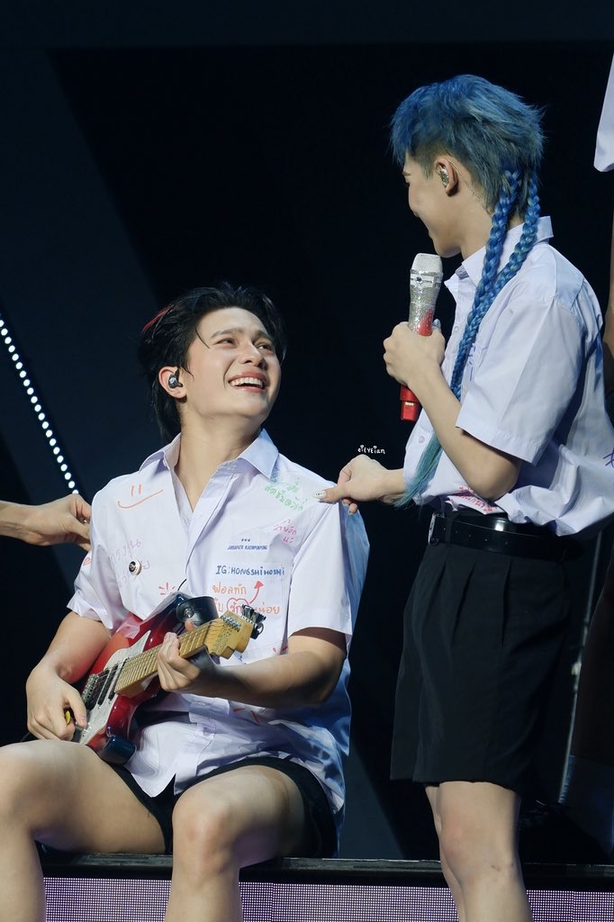 Eieyeian's tweet photo. เลโก้หยิกพี่เลี่ยมทำไมมม

#LYKNReflexionConcertD3
#williamjkp #Lego_Rapeepong https://t.co/liA19j5ljg