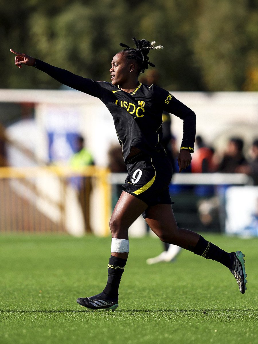 ChelseaFCW's tweet photo. Magic. 🌟

#CFCW https://t.co/5U4kR29Cjq