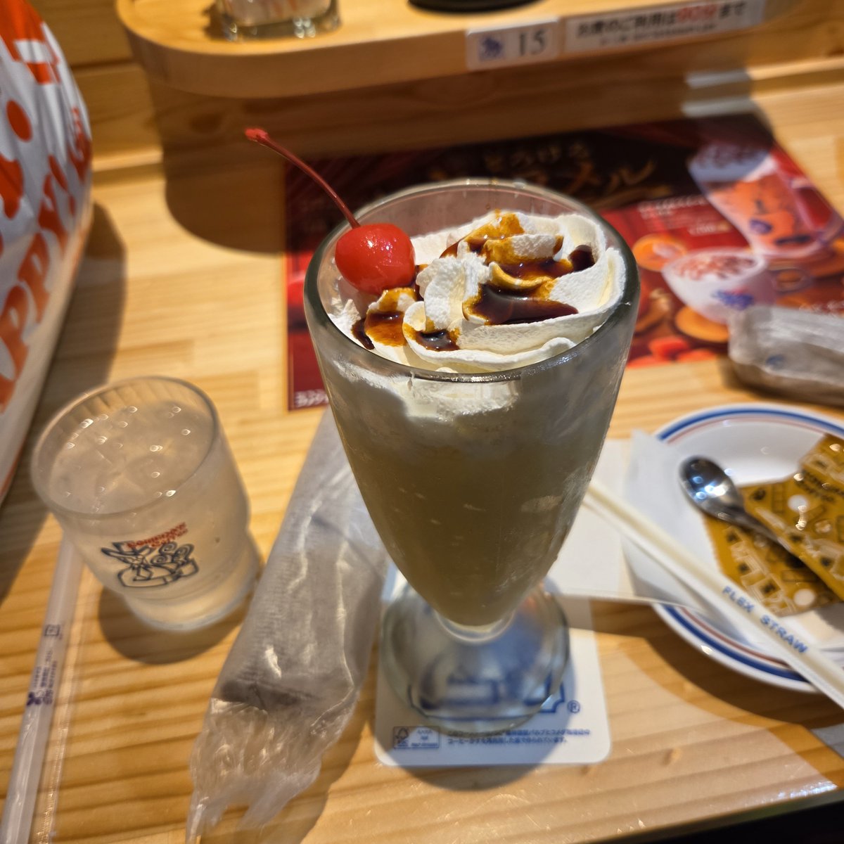 puchi_sena's tweet photo. 大須デート〜🎶
八重山そば美味しすぎるんだけど！！
次は絶対ソーキそばも食べる！
大須近くのコメダってフラッペ置いてるんだね💕
初めて飲んだけどまんまプリンで最高...
おいしい1日だった✨
たくさん延長もありがとう😆🤍
ゲーセンも楽しかった〜！ https://t.co/ifoQhvihkA