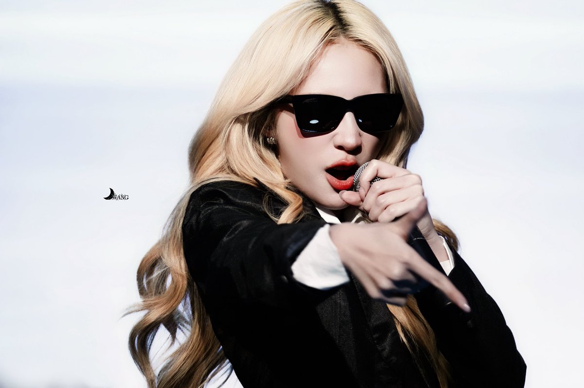 apollowny's tweet photo. 😎😎👸🏼👸🏼
JJJ MIDNIGHT BLOOM MACAU 
#BBFanFest2026inMacau
#janhae https://t.co/X9aSC1AqC6