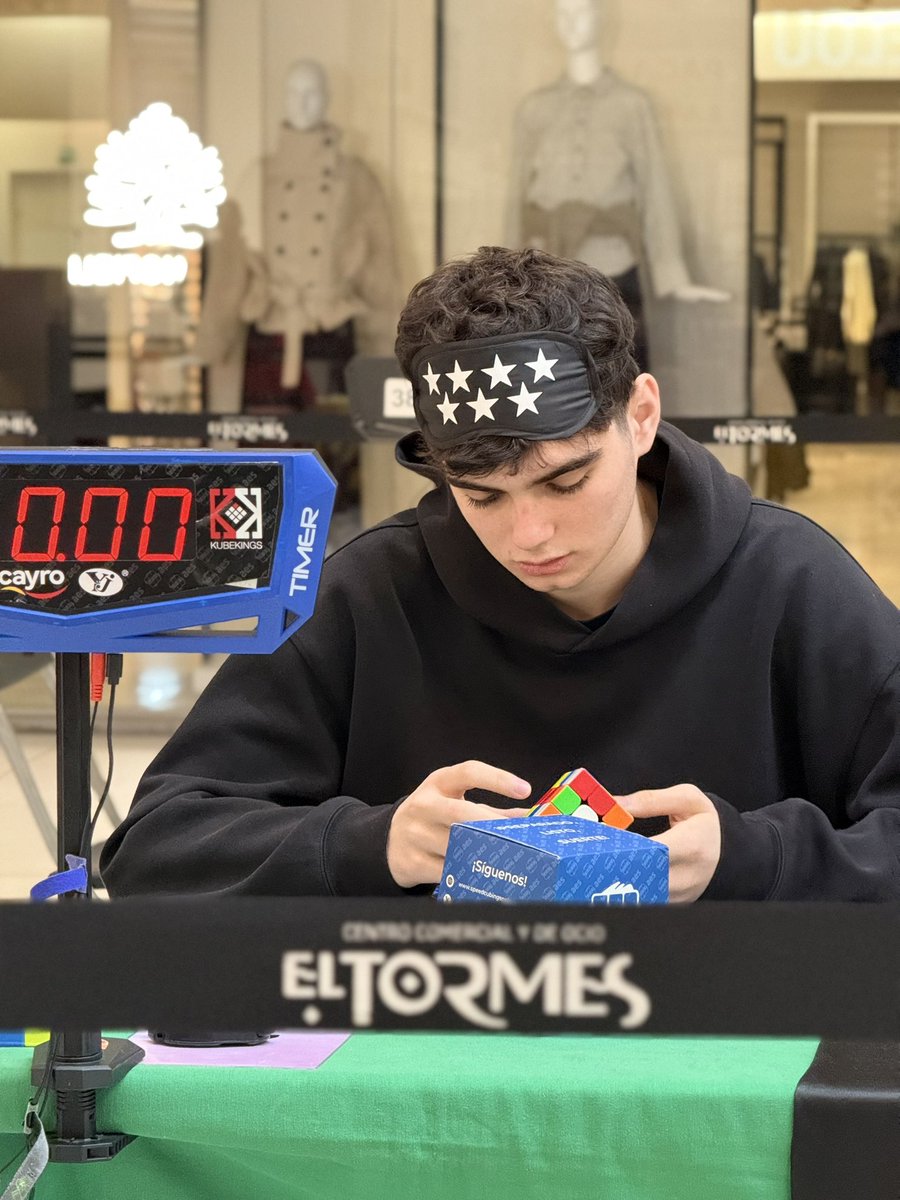 CCElTormes's tweet photo. 🧩🏁 ¡Hoy hemos celebrado la final del El Tormes Open 2026! 🏆

Durante la mañana de hoy hemos vivido el final de la 4ª edición del campeonato oficial de cubos de Rubik @aespeedcubing 🙌

Ahora… ¡la entrega de Premios! 🥇

#dondesalamancaseencuentra #centrocomercialeltormes https://t.co/ObfRTKk7in