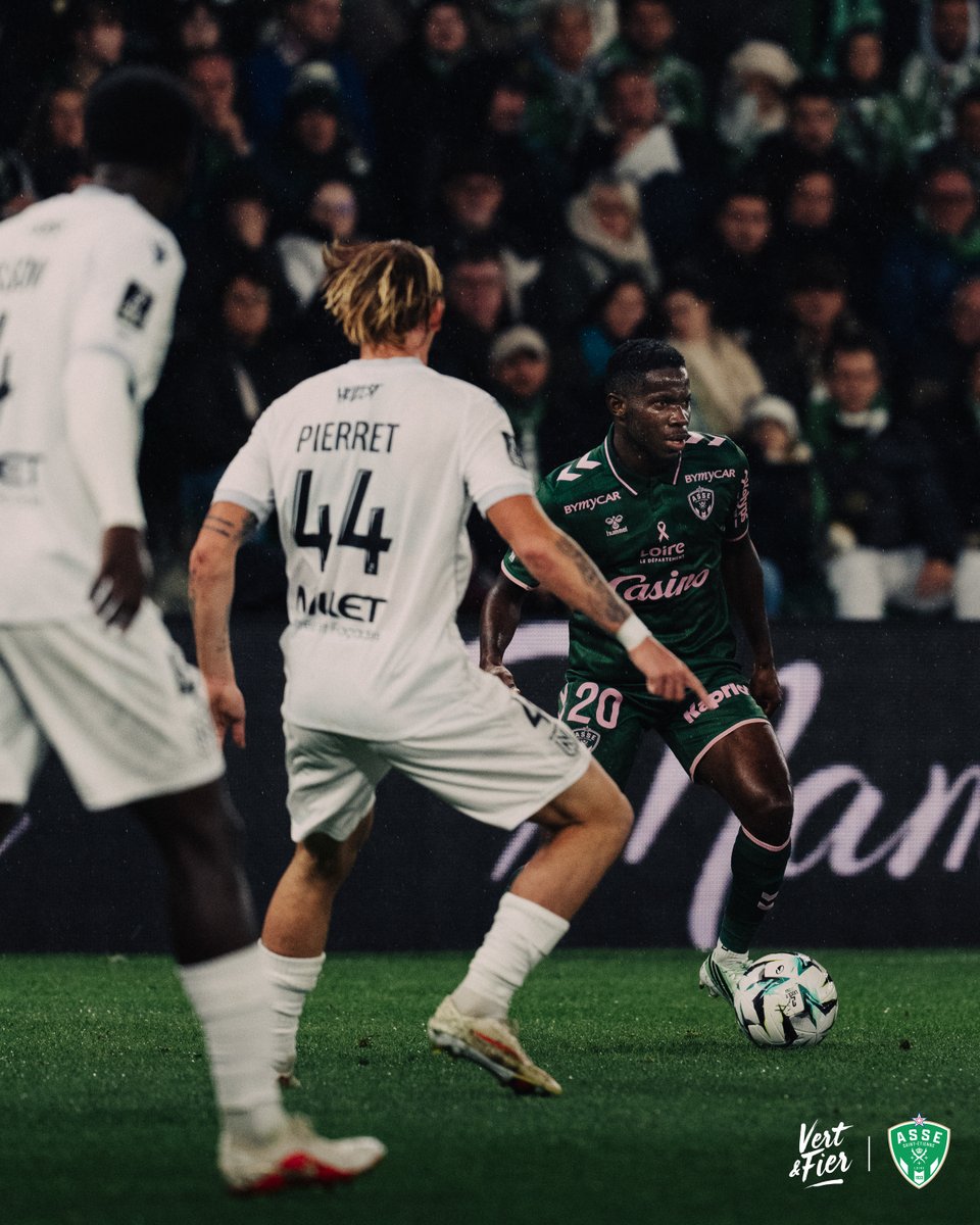 ASSEofficiel's tweet photo. 🅰️🅰️⚽️⚽️⚽️⚽️🅰️⚽️⚽️, rien que ça ! 

Neuf matchs, six buts, trois passes décisives. Quel début de saison d'@20Boakye ! 🙌 https://t.co/zYgaWtLeBv