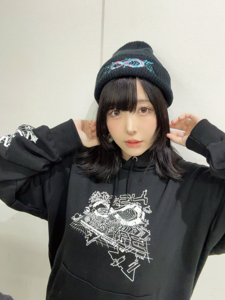 ritsu_yumemita's tweet photo. 𝐁𝐮𝐬𝐡𝐢𝐫𝐨𝐚𝐝 𝐅𝐚𝐬𝐡𝐢𝐨𝐧 𝐉𝐨𝐮𝐫𝐧𝐞𝐲 
ありがとうございました！

ゲキクロステージ
ANON TOKYOステージ
で衣装を着用させて頂きました！
クールと甘々𝐬𝐰𝐞𝐞𝐭 ☆。.:＊・゜ https://t.co/ua8e0xJDar