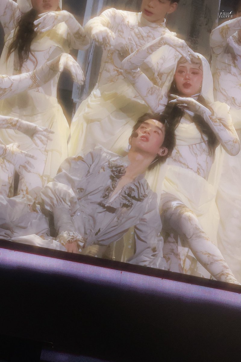 psiluvvu's tweet photo. ชอบโชว์ฮงมาก เหมือนงานศิลปะมาก🪽✨

REFLEXION FOREVER

#LYKNReflexionConcertD3
#hongshihoshi https://t.co/iM2gUiTekM