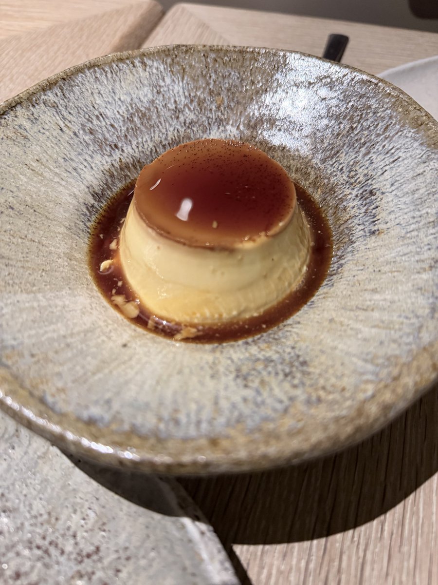 mapessini's tweet photo. Mero del Cantábrico con su pil pil acompañado de unos fabulosos pimientos asados. Enorme los postres (flan de huevo y tarta de chocolate). https://t.co/Vad0PLqdtY