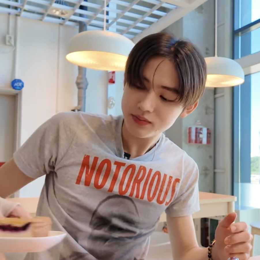 ukknsh2's tweet photo. 존나예쁘네 https://t.co/itAU5zwIJv