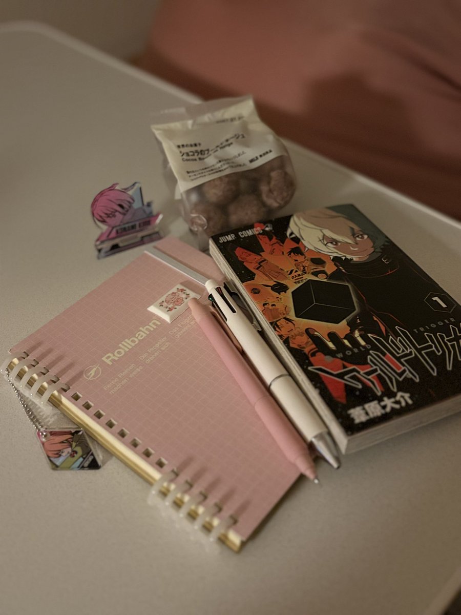 Yu_uu012's tweet photo. なにか新しいこと始めたくて、1日1巻ワールドトリガー読んで感想をまとめていくことにしました✧*｡
ワールドトリガーは何度読んでもおもしろいだいすき https://t.co/IyeFhga0g6