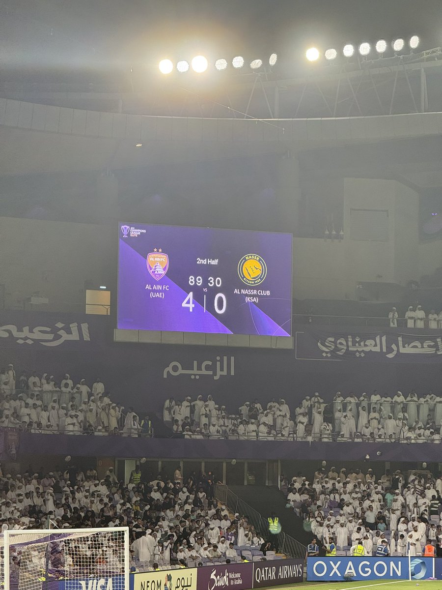 Xerox9715's tweet photo. الوصل خذوا عنهم استضافة اسيا 2 ،
وعندما سعوا للانتقام لقموا 4-0 من العين !!
واتاهم الوصل بقرار طرق واجل المباراة غصب …

عن وضيع آسيا أُحدثكم 😂 https://t.co/jFfrZ03iJe