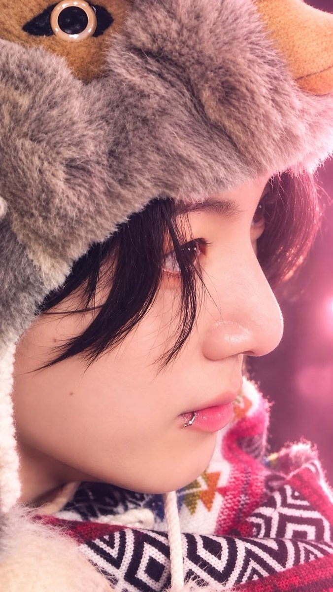 ggukieholic_'s tweet photo. jungkook's nose appreciation tweet https://t.co/zLH86WJ3nd