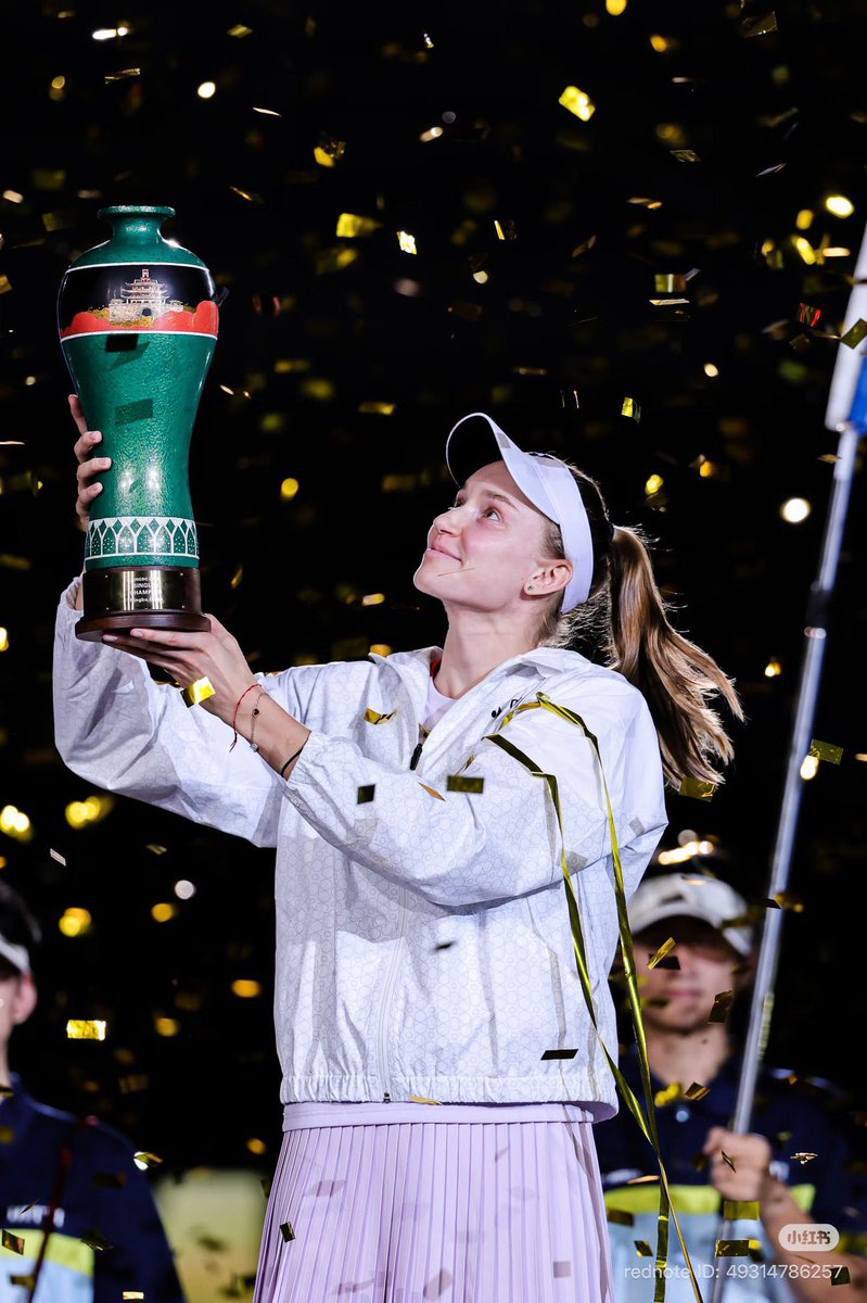 seancerian's tweet photo. No WTA 1000 this year? No problem 😉 
Because 500 + 500 = 1000

🤣🤣😭😭 https://t.co/3zoAP1yaqb