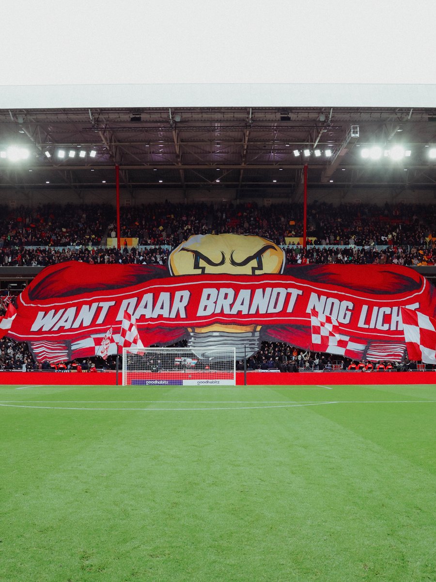 PSV's tweet photo. ❤️🤍 https://t.co/mqREO6shpl