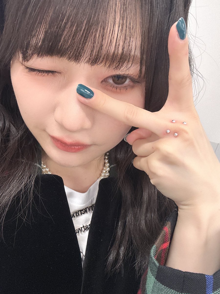 aoki__hina's tweet photo. ⛓️🩶 https://t.co/59k1J1Lvyh