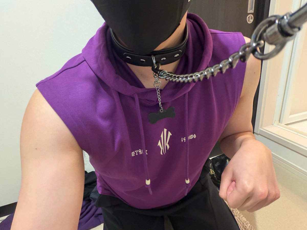 FelixBorealis's tweet photo. LITERALLY STOP CALLING ME A GOOD BOY! 💢 

This is visible proof that I’m *not* a good boy—! See how the collar doesn’t even fit me! YOU SEE ITT—!? https://t.co/W8AVttKh19
