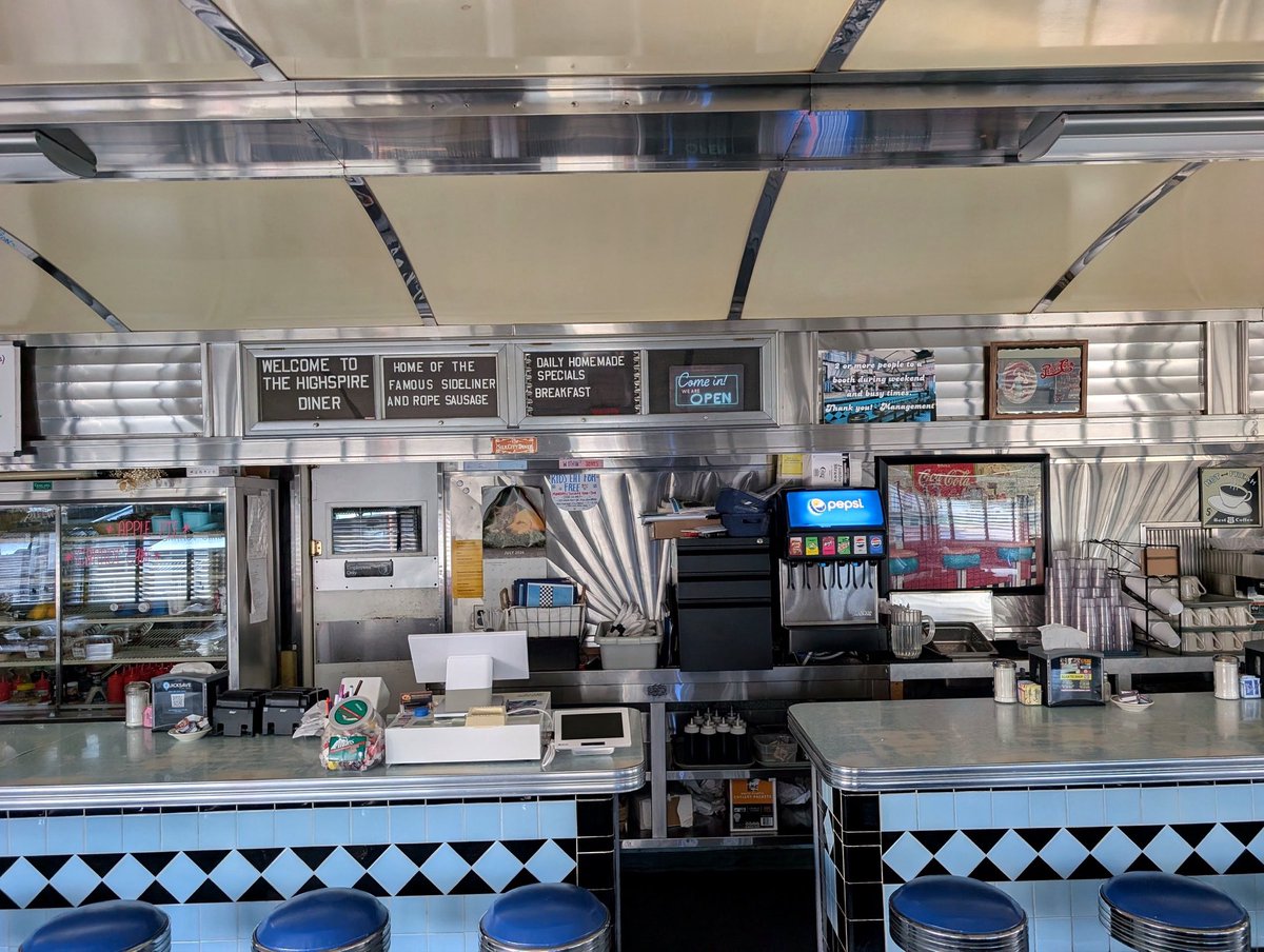 mikecoborn's tweet photo. Your restaurant's loyalty program is a participation trophy.

47% of Americans are in a rewards program. Half say it doesn't change where they eat.

Here's how to make yours actually bring people back 👇 https://t.co/fQnJme4eet