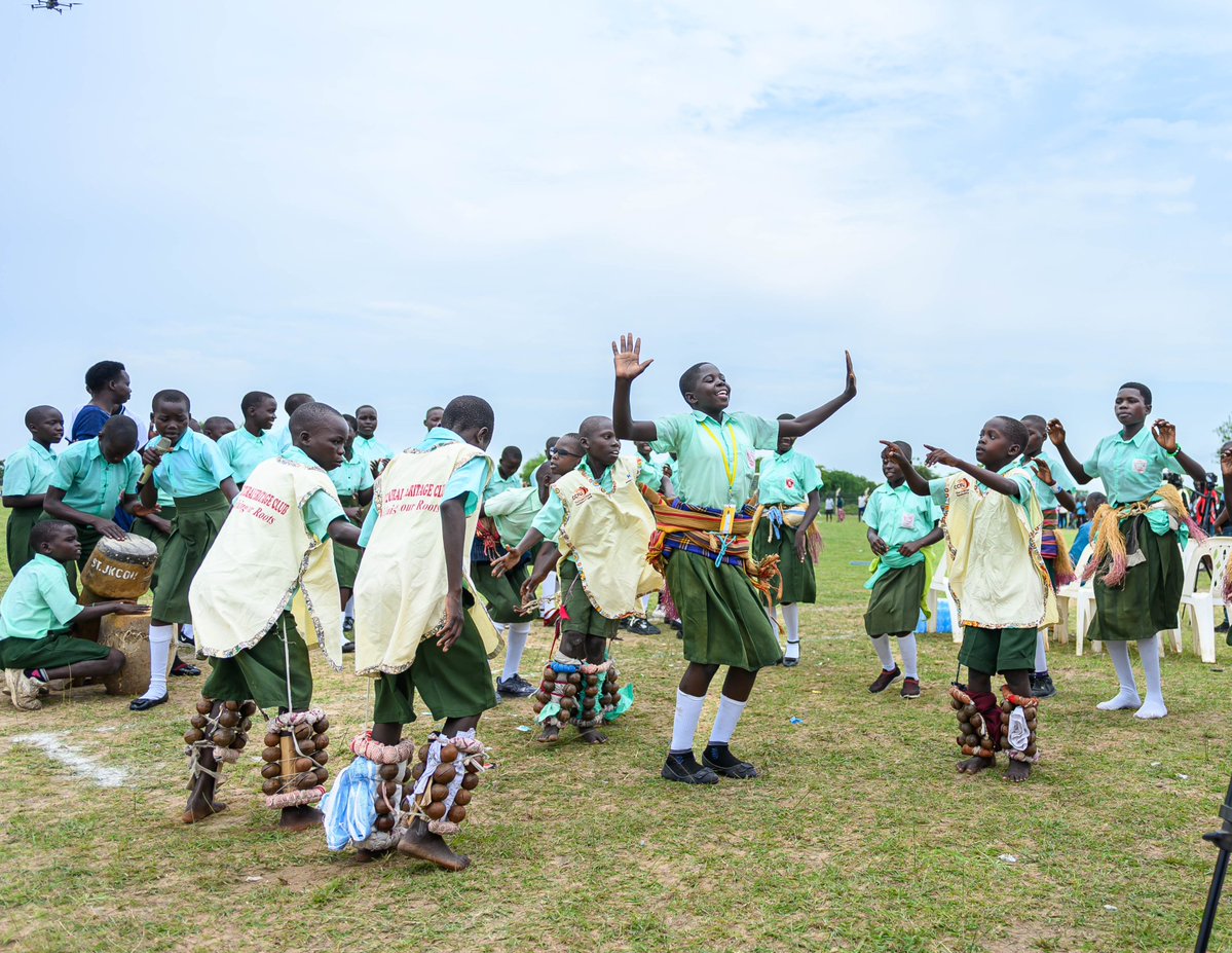 TotalEnergiesUG's tweet photo. ⚽ The 2026 Annual Buliisa Football Mini-League concluded in style at Kisiabi Primary School. In the women's final, Victors Women FC edged Walukuba Kisinja FC 1–0 to claim the title.

#TEPUMiniLeague2026 #GrowingTogether #CreatingSharedValue https://t.co/RWRnbHOhT5