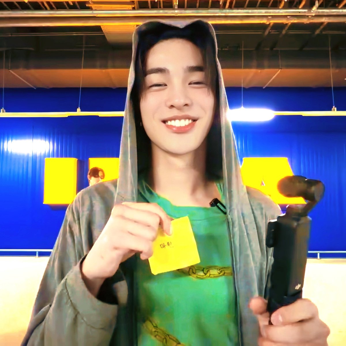 KokoMini43479's tweet photo. Simple and beutiful 🩶💚
#keonho https://t.co/OAe3X7LlgH