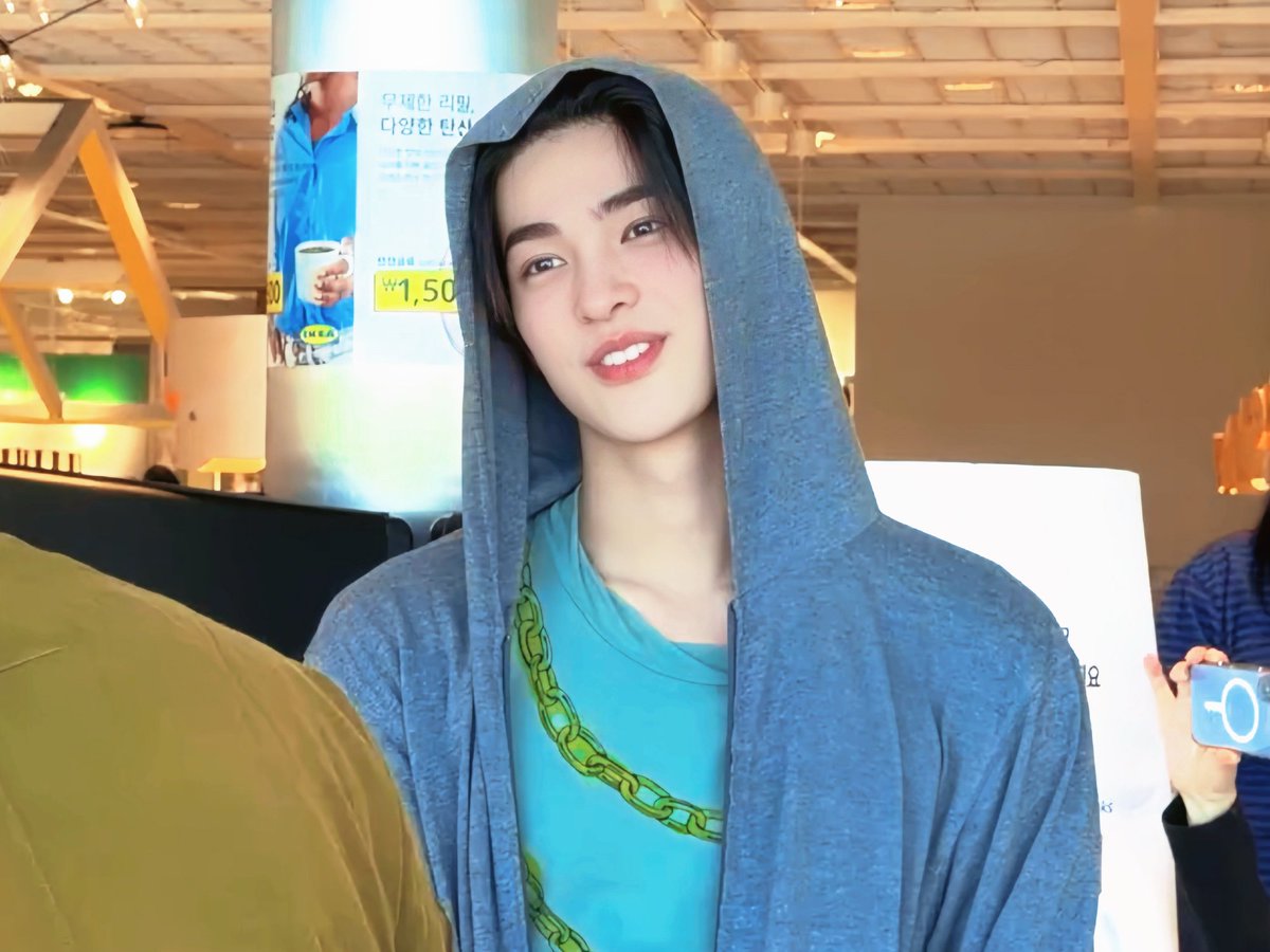 KokoMini43479's tweet photo. Simple and beutiful 🩶💚
#keonho https://t.co/OAe3X7LlgH