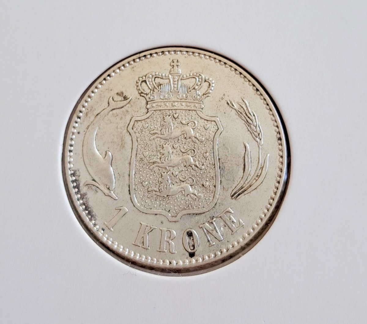 AndyStackson's tweet photo. #Silver coin of the day:

1 Krone 1915 - Denmark

7.5g
800/1000 https://t.co/yVbJgXsqBB