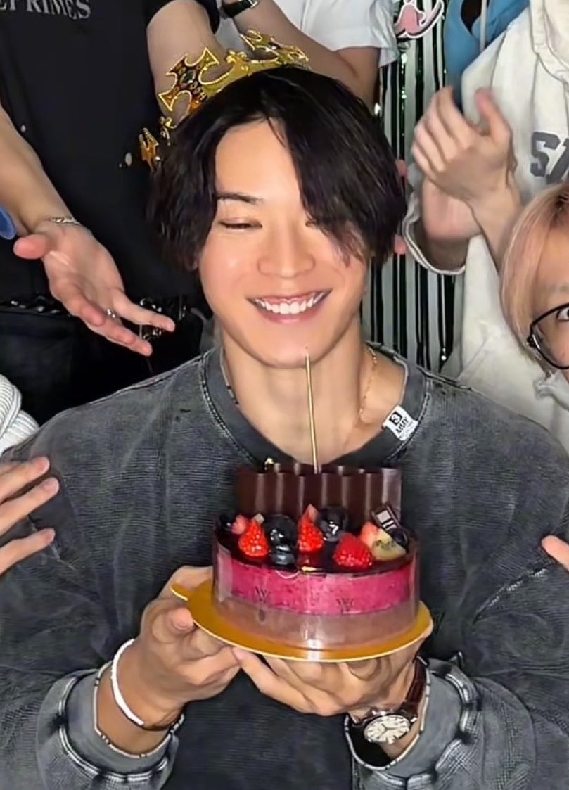 yonaren_bg's tweet photo. 改めて奨くんお誕生日おめでとう🎂
#HAPPYSHODAY https://t.co/XiYWuqrxxH
