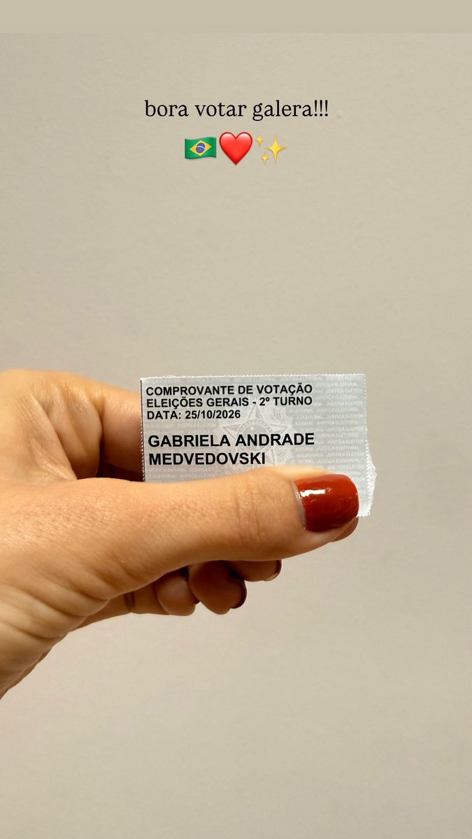 gallerymedve's tweet photo. vão votar🌟 https://t.co/mgauGOOz52