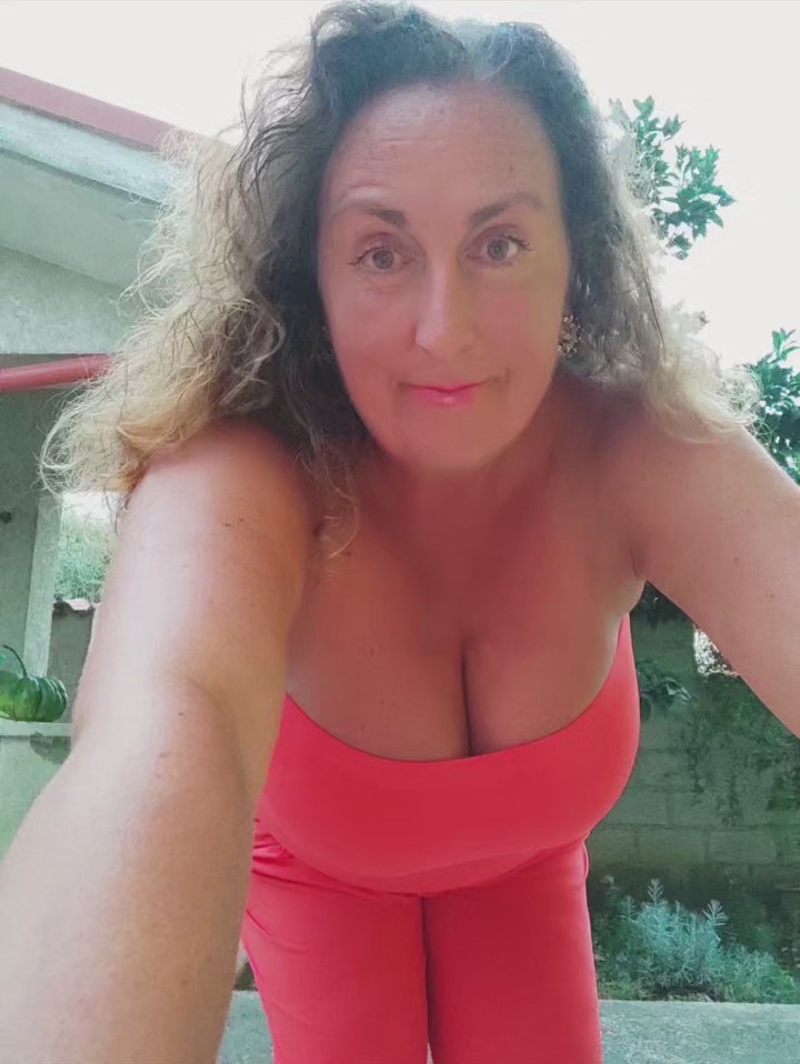 ConcettaFalluc's tweet photo. Put your fingers in me and tell me how soaked I am https://t.co/yXOY2d0rsf https://t.co/kSw1O1Xibu