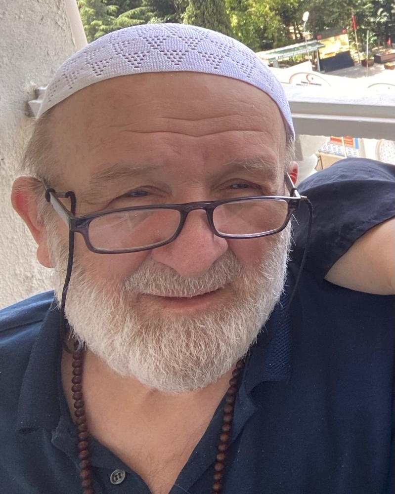 sevincozarslan's tweet photo. “Hapishane insanı iki şeye zorlar: düşünmeye ve kendisiyle yüzleşmeye… İnsan özgür olmaya mahkûmdur; özgürlüğünü kaybettiğinde yalnız haklarını değil, insanlığını da kaybeder. Bu yüzden özgürlük yalnız siyasi bir mesele değil, insanın varoluşunun merkezidir. İnsan yalnız biyolojik bir varlık değildir; o aynı zamanda ahlaki bir dramdır.” 
(Özgürlüğe Kaçışım, Aliya İzzetbegoviç)

AbdullahTırpanı Kurtarın @ADLITIPKURUMU @adalet_bakanlik