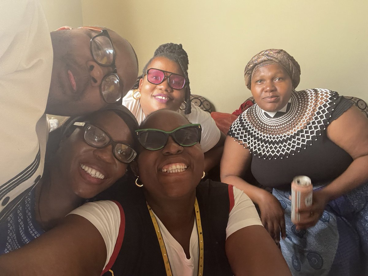 ItsMbasa's tweet photo. A beautiful weekend with my favourite people in the world. 🥹❤️ https://t.co/gejA8dE2xO