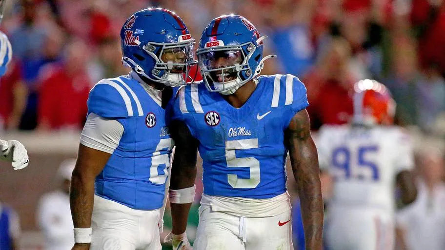 AntwannPaige's tweet photo. I am extremely blessed to receive an offer from ole miss @OleMissFB @jerms3_ @Rivals @247Sports @ChadSimmons_ @Lancer_Recruit @Manchester_FB @On3 @Coachconner_MHS @WillVapreps https://t.co/38qlu0UrCL