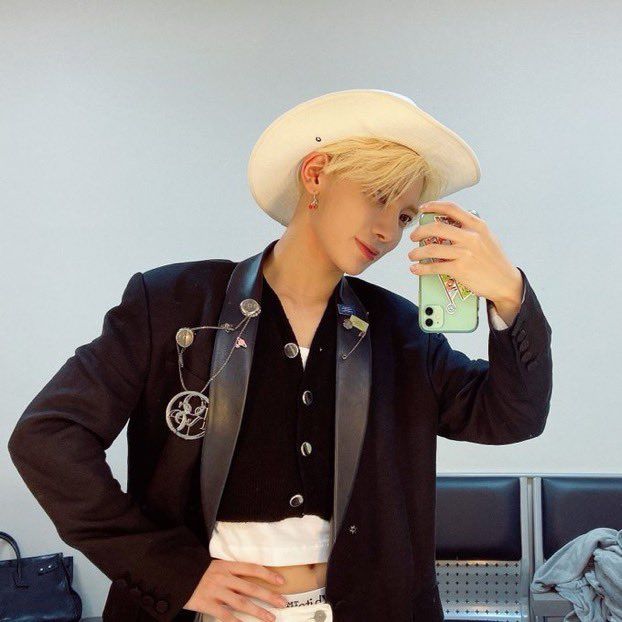 fxxkingstarjun tweet picture