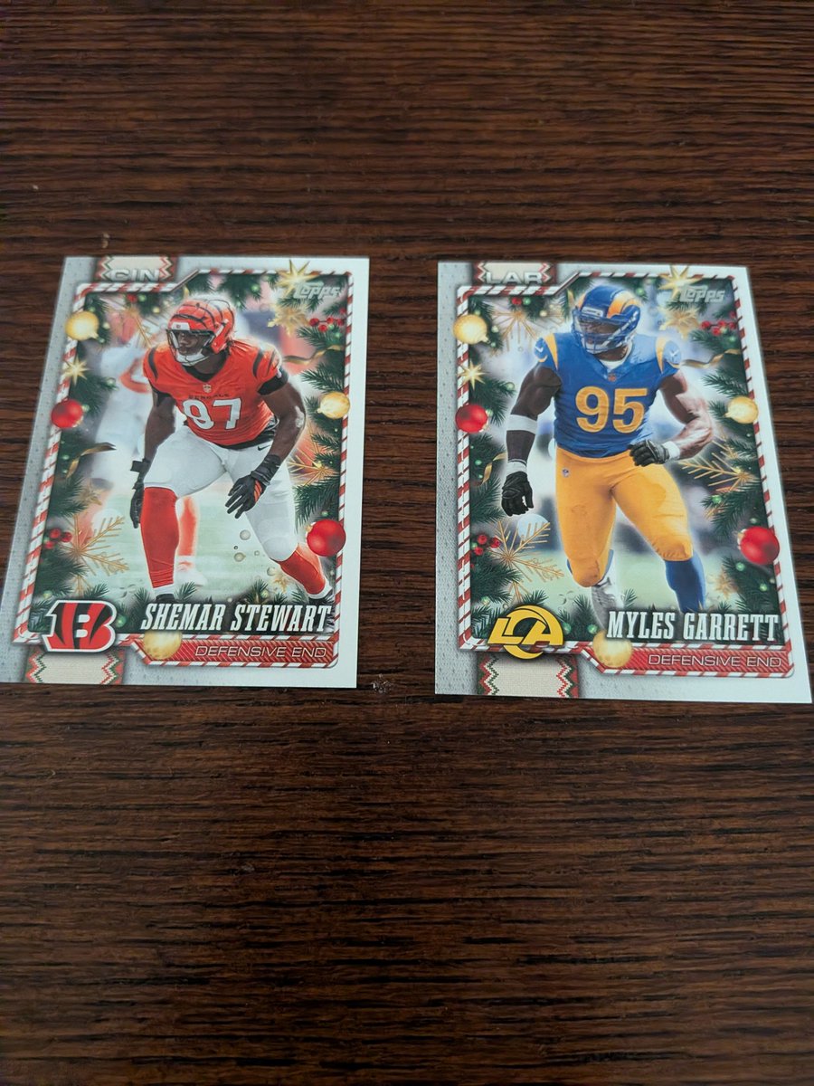 Pattypockets1's tweet photo. Nothing special just couple based from the new Topps Holiday https://t.co/VWbKfvtkKg